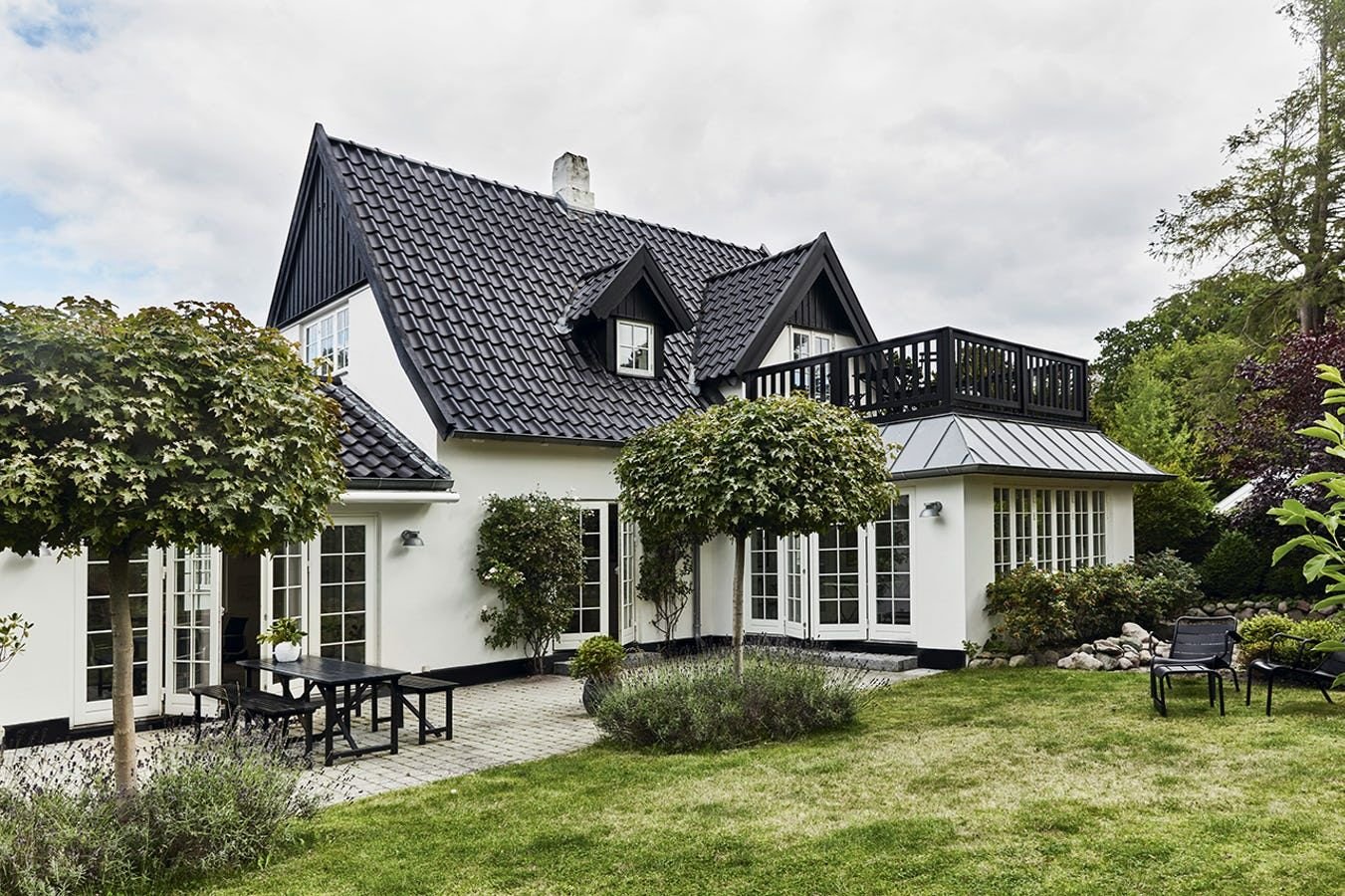 100 000 изображений по запросу Danish cottage доступны в рамках роялти-фри лицензии