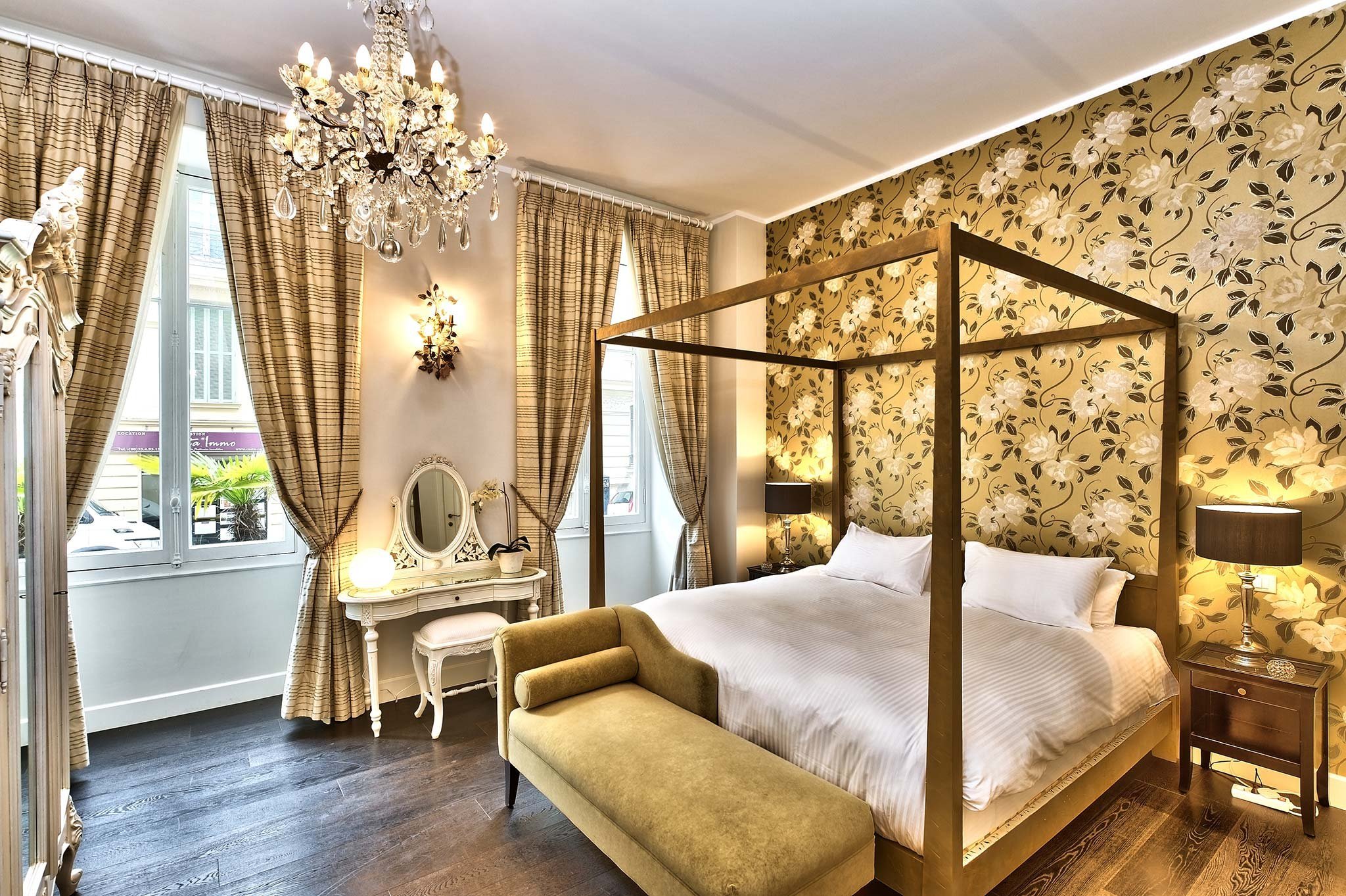 My perfect room. Спальня в золотистых тонах. Золотые стены в интерьере. Интерьер в золотистых тонах. Красивый интерьер комнаты.