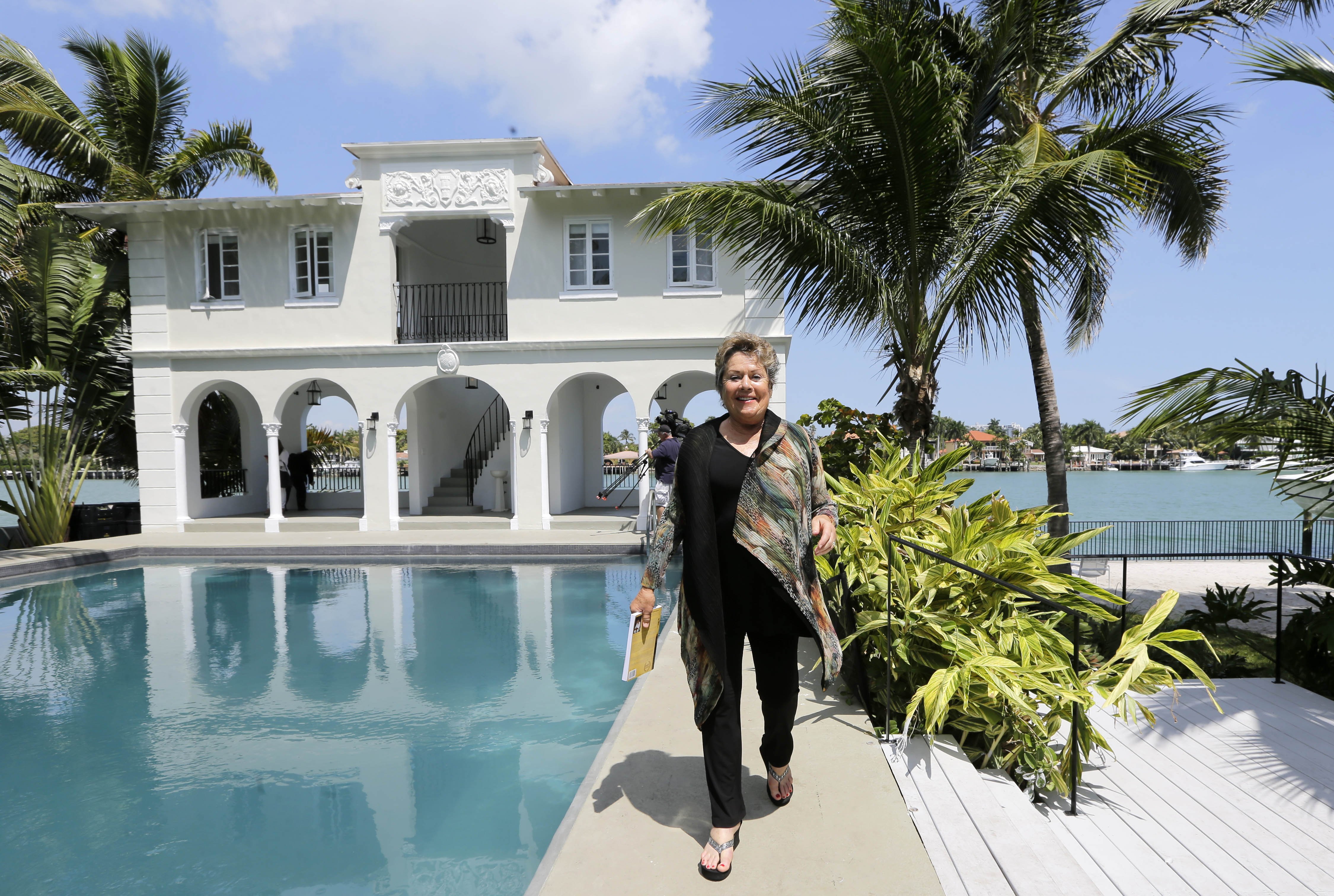 70-летний Леонтьев купил виллу в Майами за $5 млн и собирается стать отцом