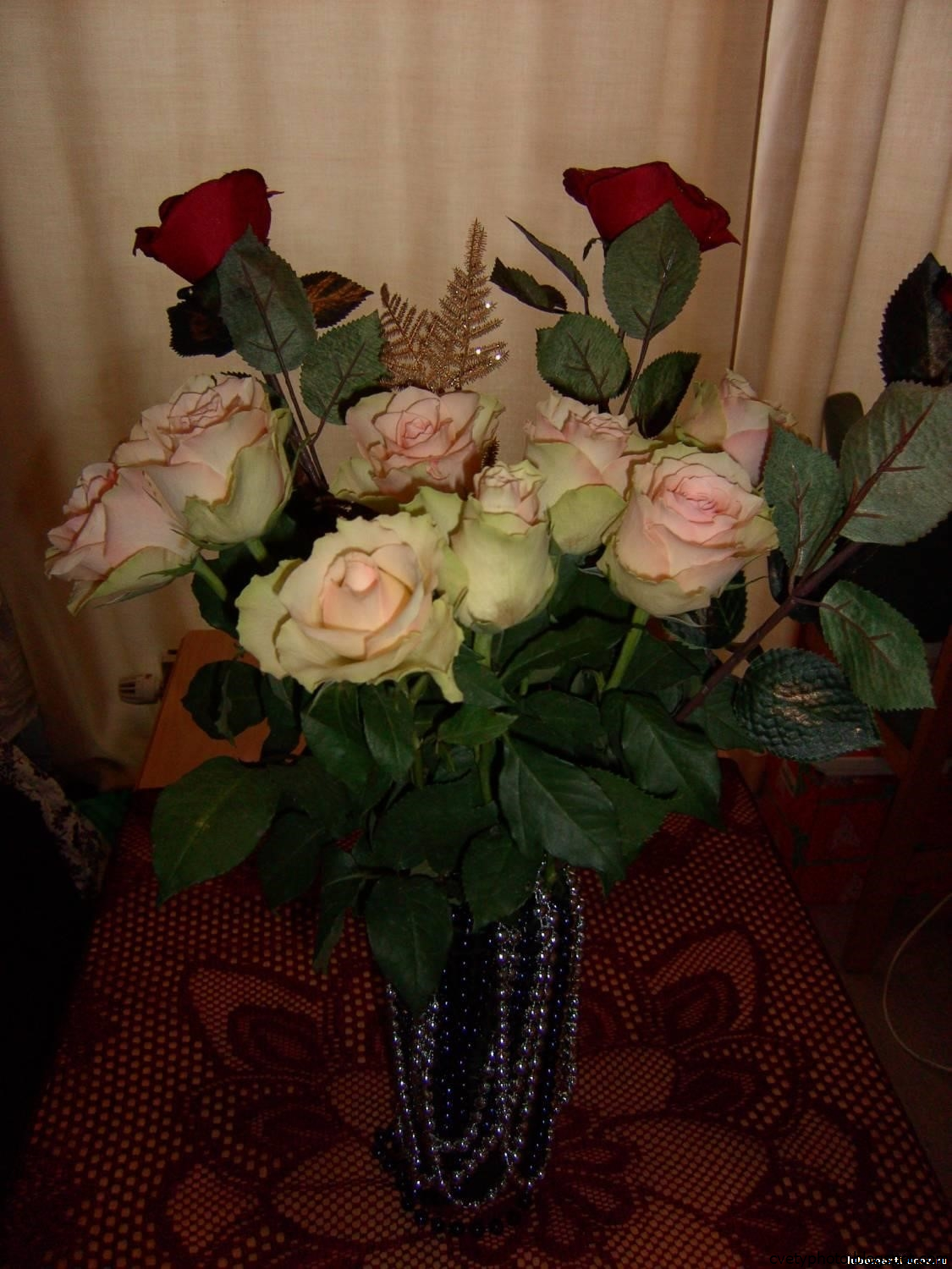 Букет цветов в вазе дома - 62 фото