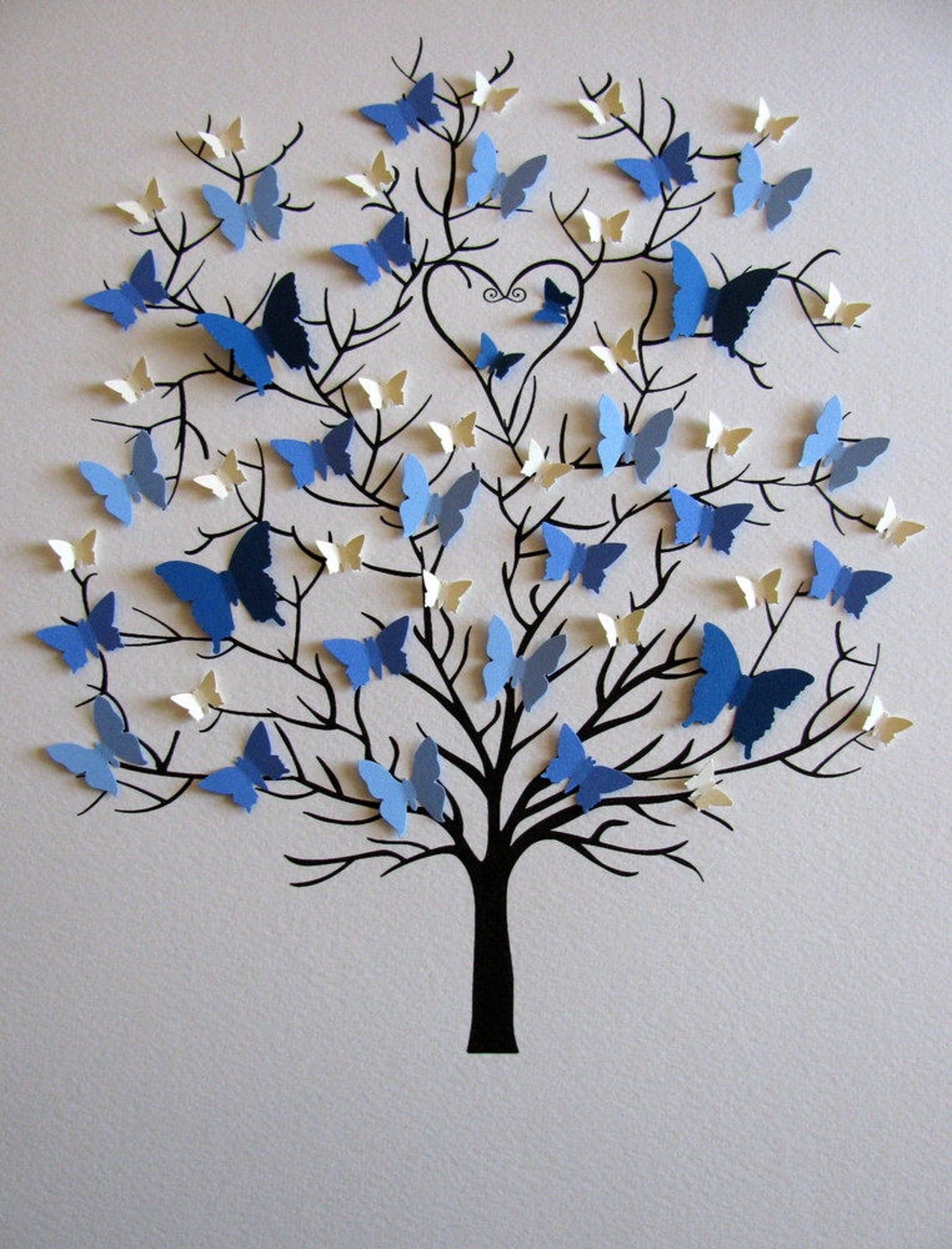 Дерево с бабочками, цветами и деревьями. Раскраска иллюстрации.
