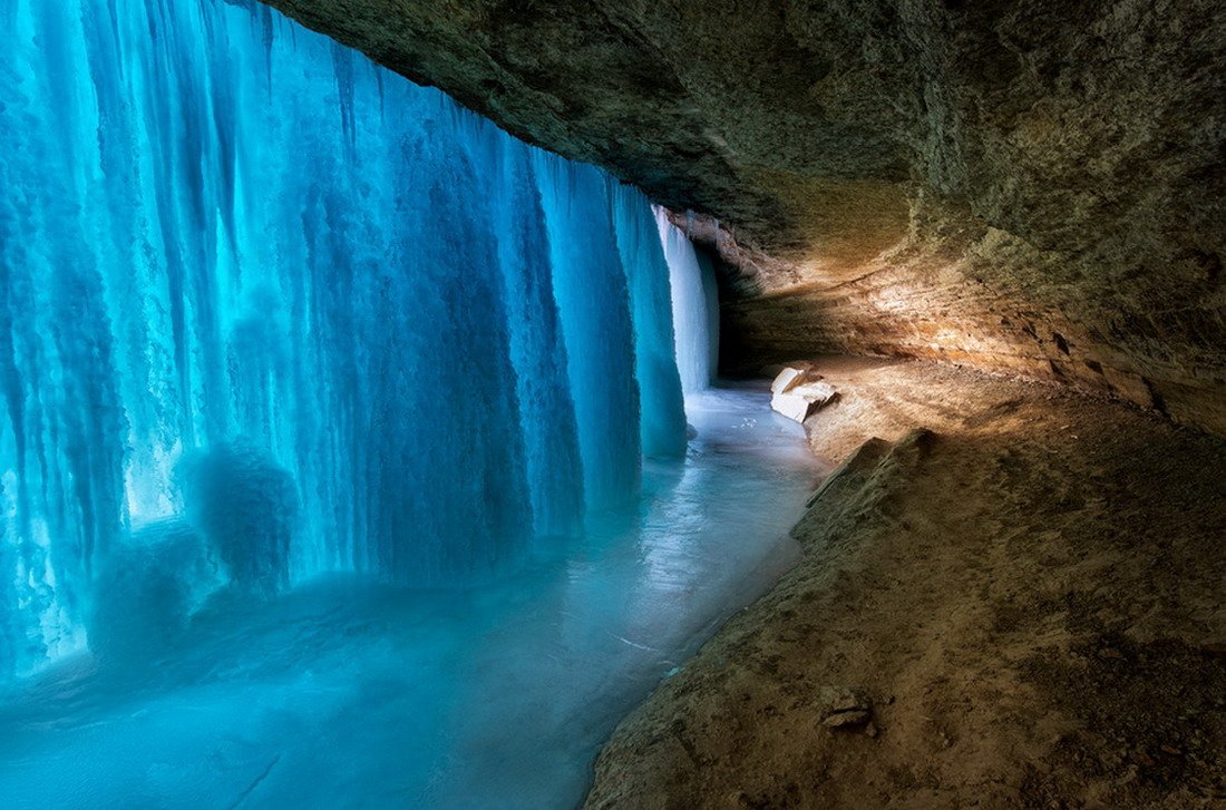 Красивые поды. Красивые пещеры. Пещера за водопадом. Водопад в пещере. Внутри водопада.