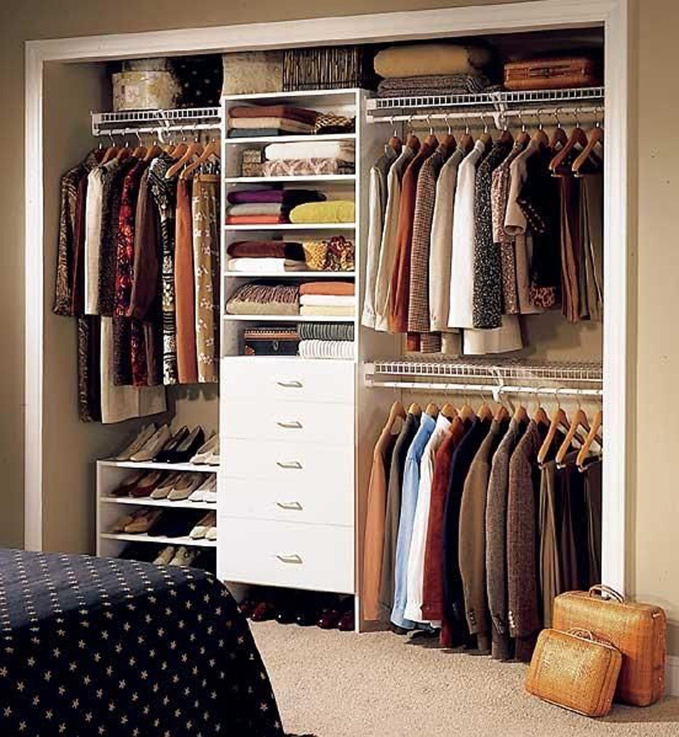 Организовать гардероб. Гардеробные комнаты. Гардеробные шкафы. Идеи для гардеробной. Идеи гардеробной комнаты.