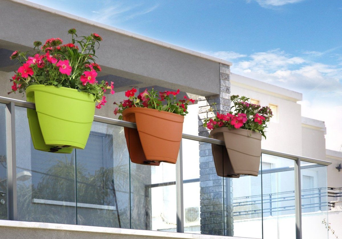 Кашпо для цветов подвесное на балкон
