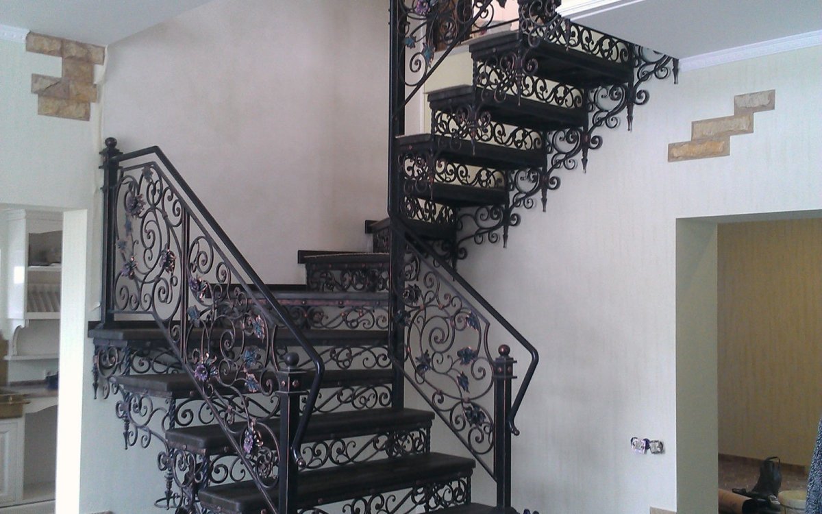 Кованые лестницы для дома