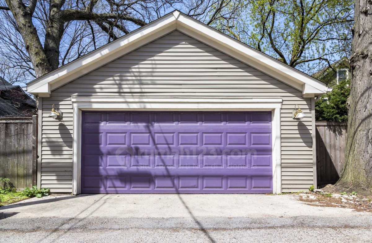 Фиолетовый гараж
