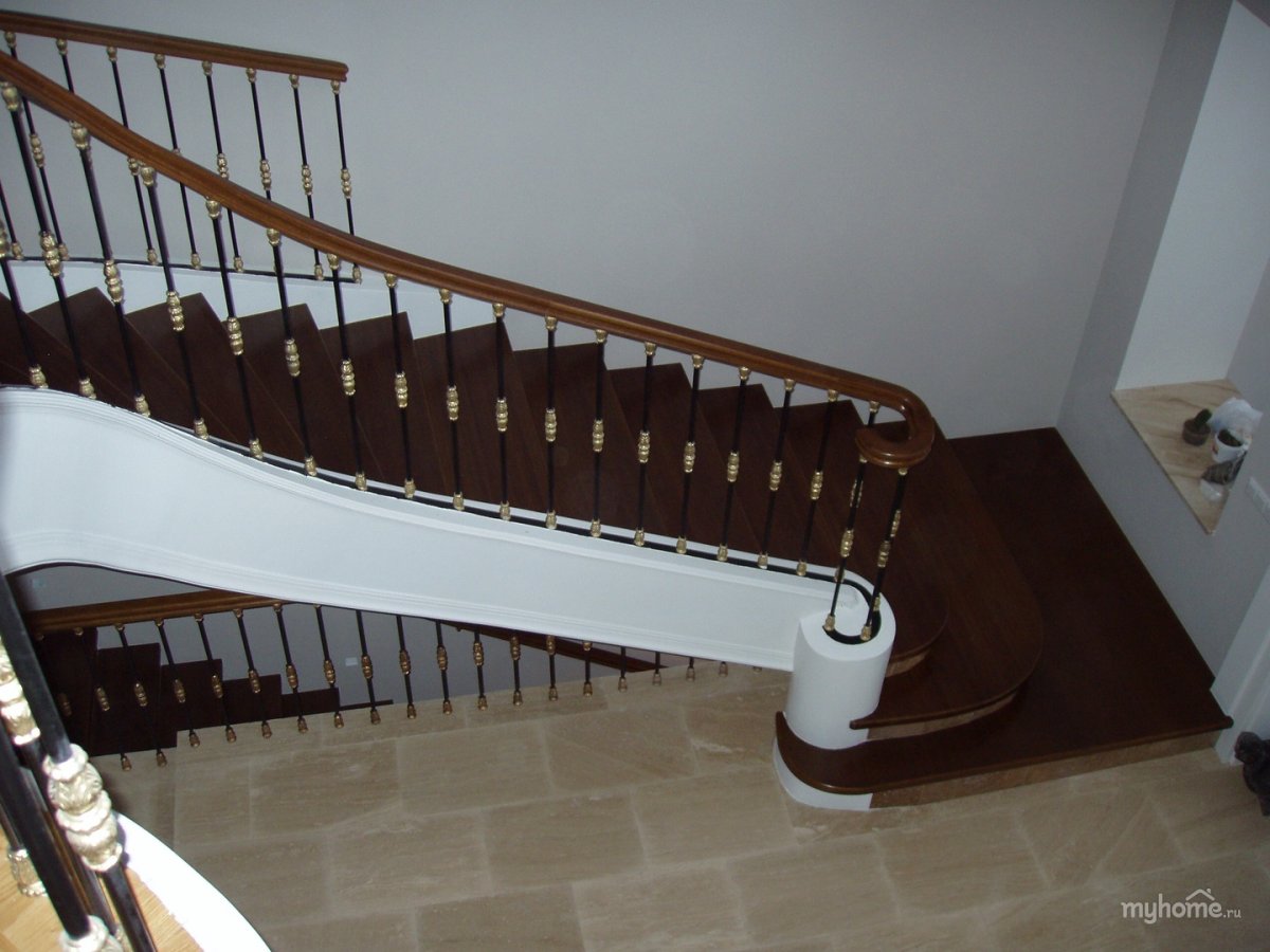 Обшивка бетонной лестницы в частном доме