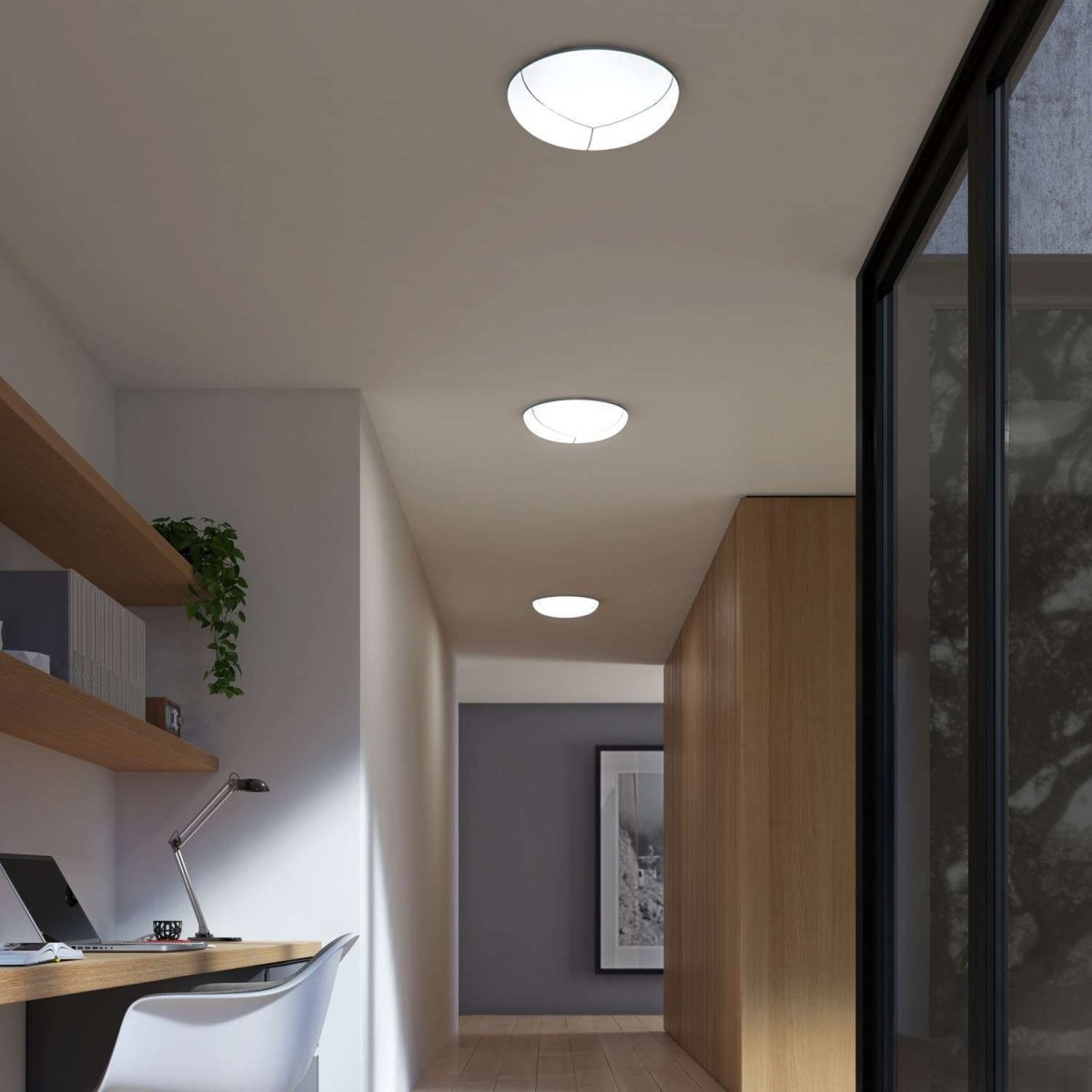 Потолочный светильник в коридор квартиры