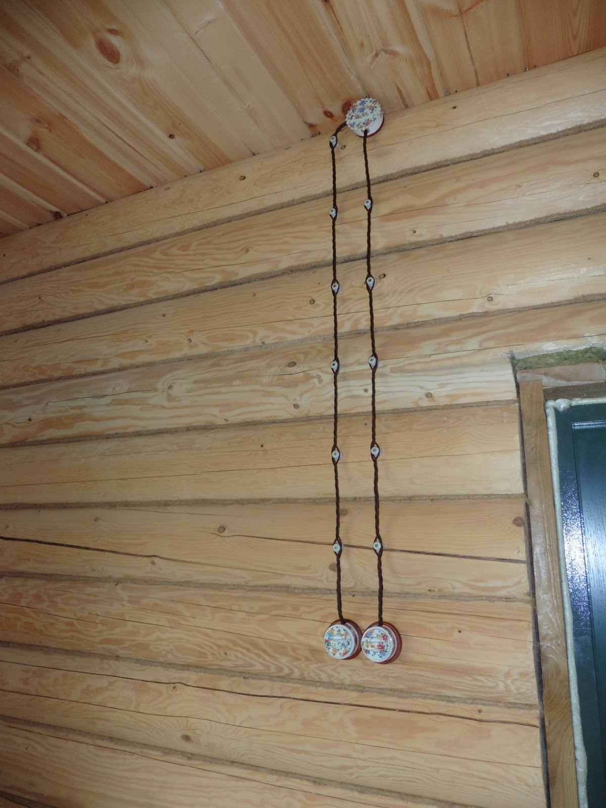 Электрика в деревянном доме под ключ