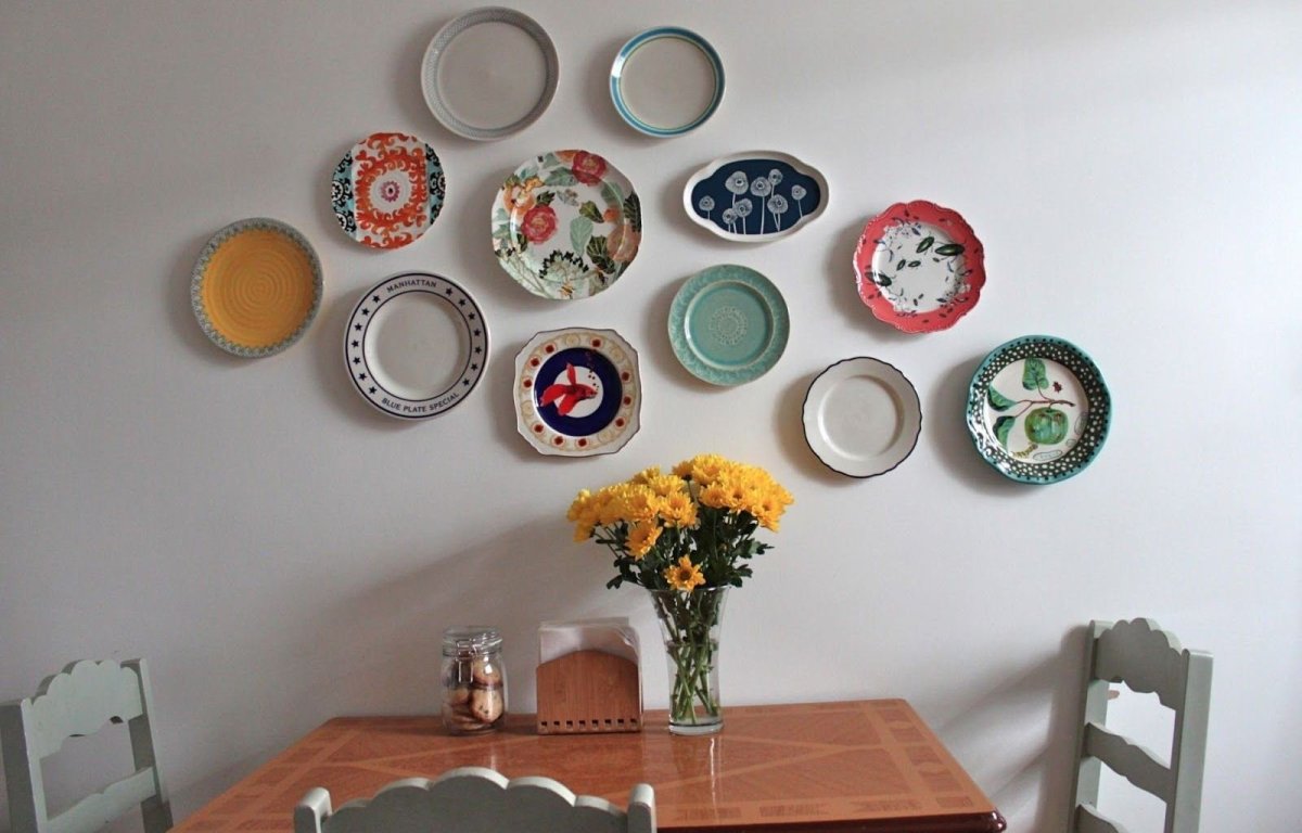 Декоративные тарелки в интерьере